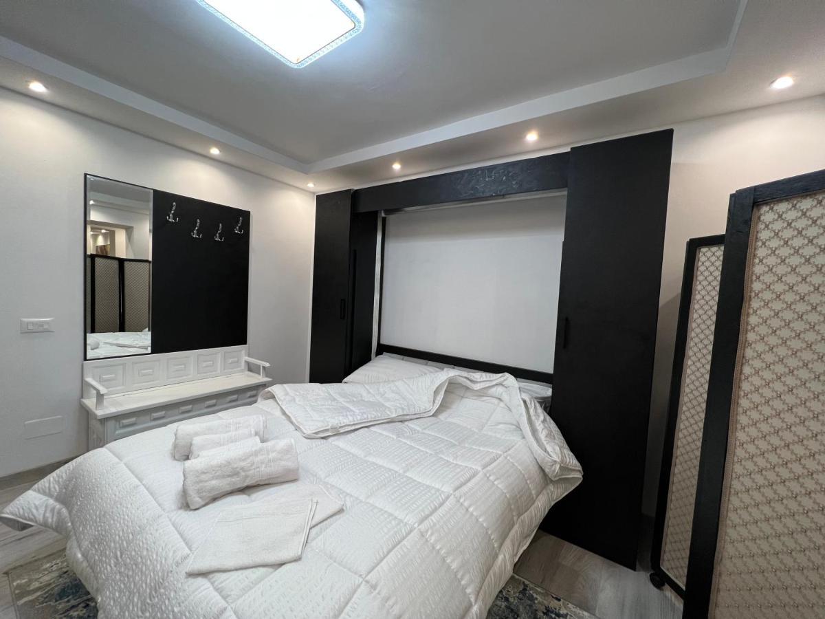 Apartment Tirana On Myslym Shyri Buitenkant foto