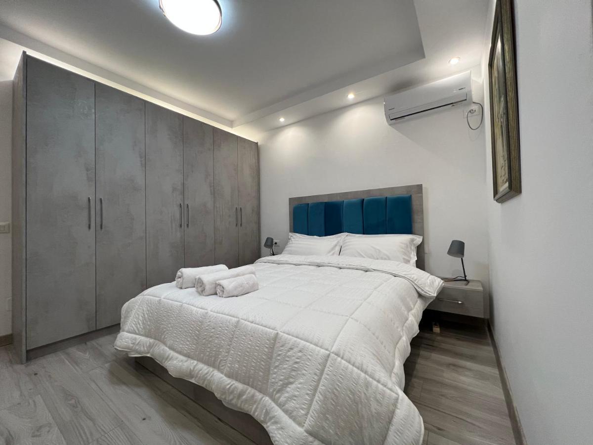 Apartment Tirana On Myslym Shyri Buitenkant foto